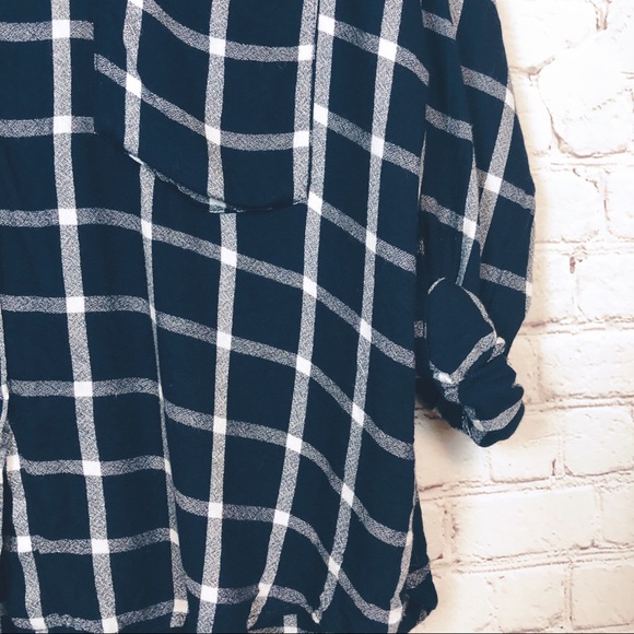 Forever 21 oversized plaid - Picture 3 of 5